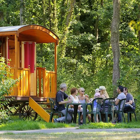 Roulottes De Bois Le Roi Villa Exterior photo