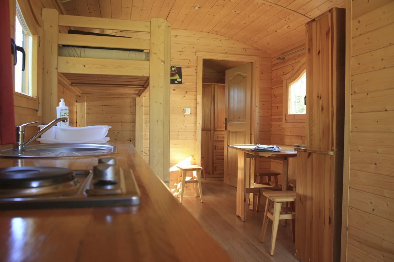 Holiday home Roulottes De Le Roi Bois-le-Roi (Seine-et-Marne)
